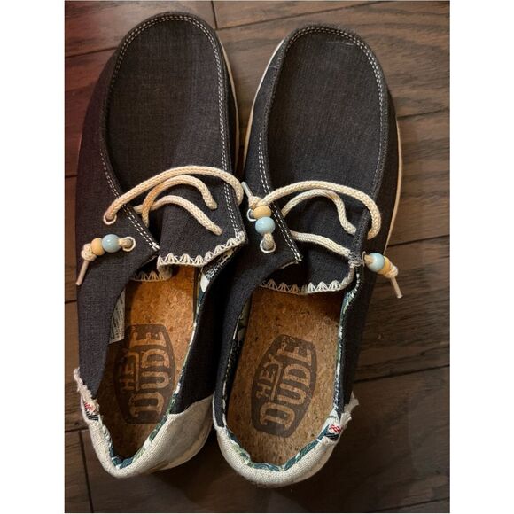 Hey Dude Shoes - Hey Dude Wendy women canvas sz 10